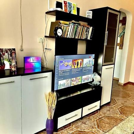 Ap 2 Cam Confortabile - Ab House Яш Екстериор снимка